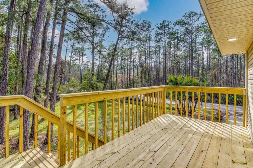 Woodsy Retreat, Steps To Bay - Hot Tub! Villa Gulf Breeze Kültér fotó